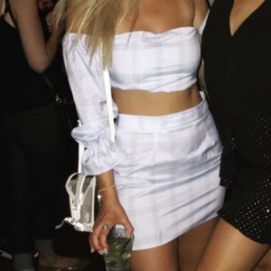 Matching set skirt and long sleeve crop top